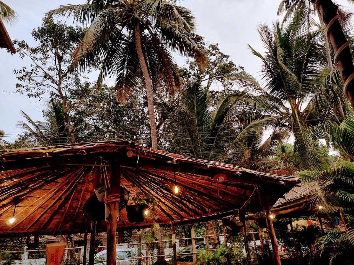 Red Monkeys Hostel Arambol Exterior photo